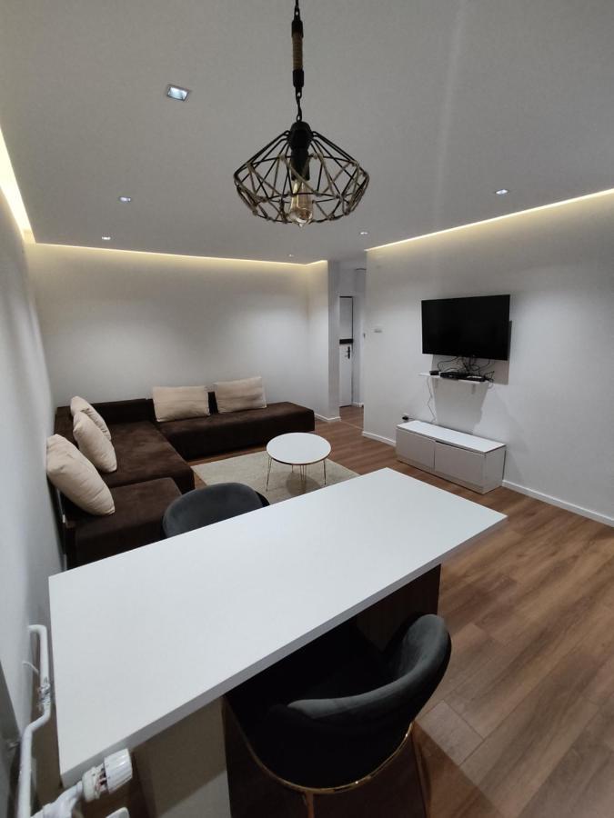 Msm-2 Apartment พริสตีนา ภายนอก รูปภาพ