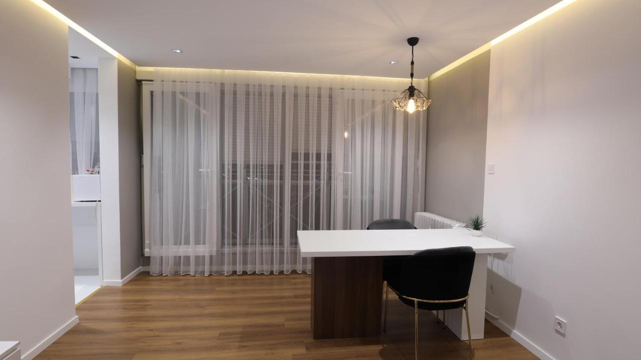 Msm-2 Apartment พริสตีนา ภายนอก รูปภาพ
