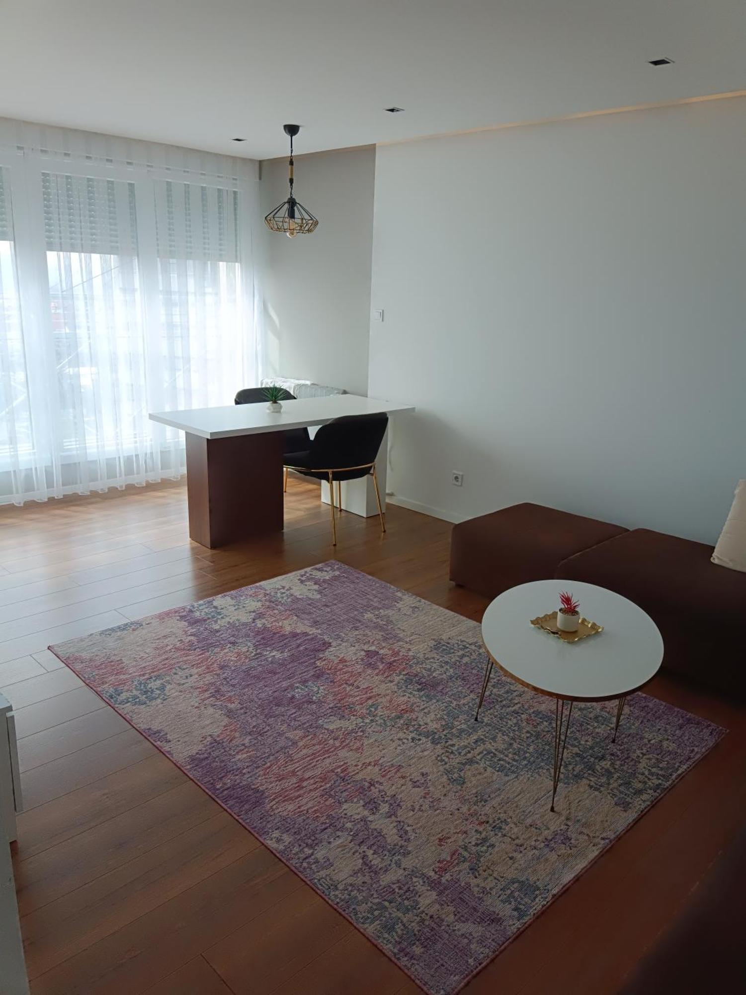 Msm-2 Apartment พริสตีนา ภายนอก รูปภาพ